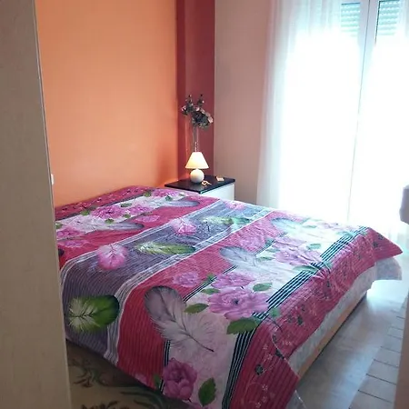 Michalis By The Sea Apartment