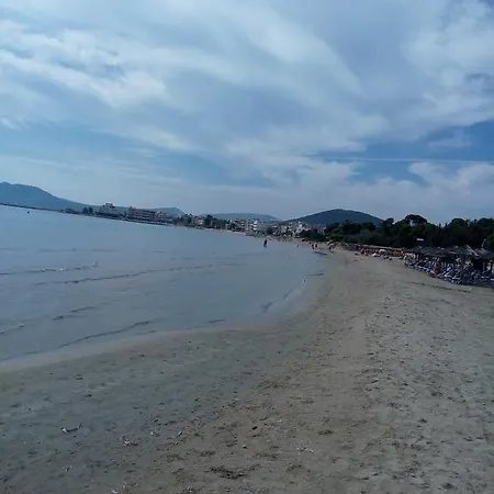 Apartment Michalis By The Sea