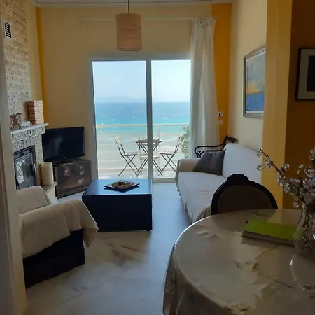 Michalis By The Sea Apartment